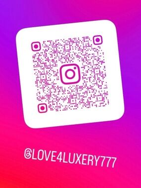 Instagram QR Sticker with Pink & Purple Gradient